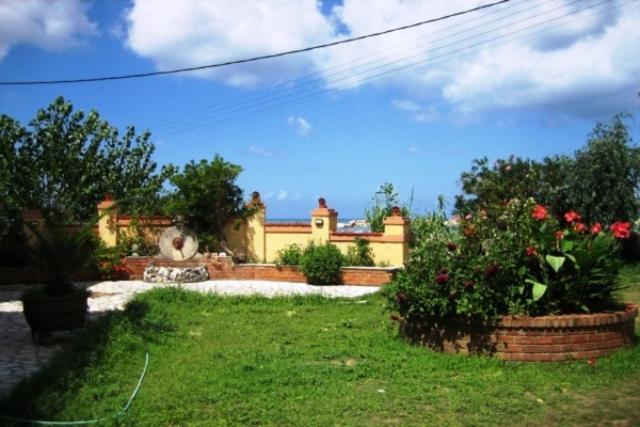 Makris Apartments Roda (Corfu) Exterior foto